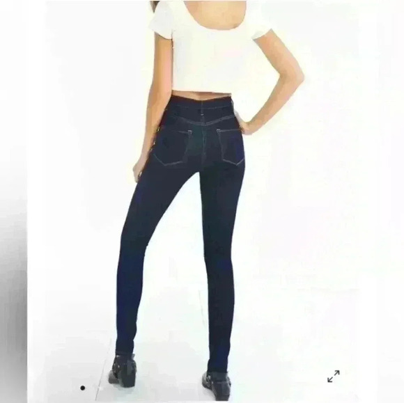 P7024 Bdg  mid rise twig ankle dark wash jeans pre owned like new size 27 - Picture 3 of 6